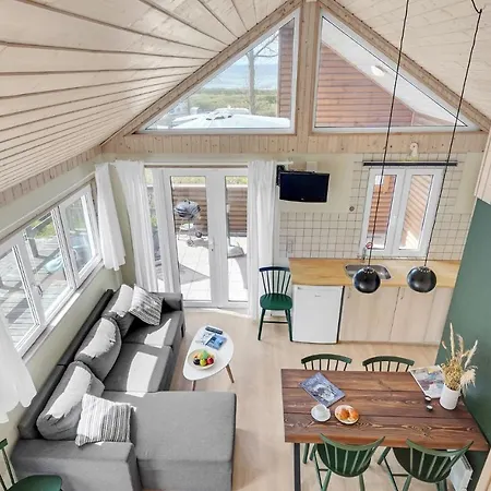 2 Bedroom Stunning In * Tranekaer